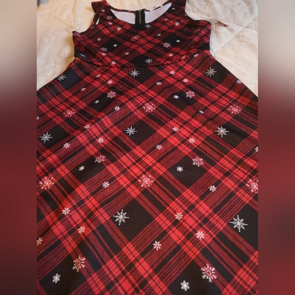 Cute Ardene Christmas dress. - Picture 2 of 10